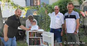 Willemsfonds geeft gesluikstorte koelkast tweede leven als minibibliotheek voor de Katte - Het Laatste Nieuws