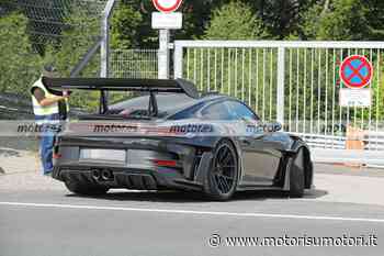 Porsche 911 GT3 RS: che ala al posteriore! [FOTO SPIA] - MotoriSuMotori