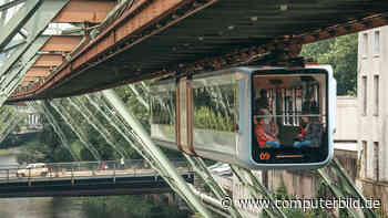 Wuppertaler Schwebebahn: Infotafeln zeigen Pornos