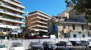 Monza, bimbo di due anni scavalca il davanzale, sfugge al nonno e cade dal terzo piano: è in fin di vita - ilmessaggero.it