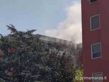 Incendio all'ultimo piano di una palazzina a Monza - Prima Monza