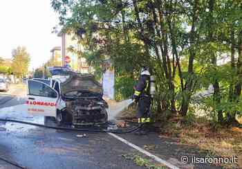 Fiamme dall'auto della Vedetta lombarda, le spengono i pompieri di Saronno - ilSaronno