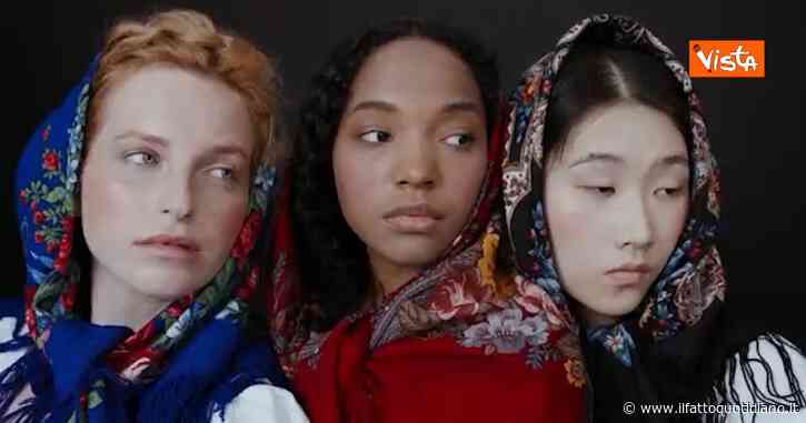 “Donne bellissime e il gas costa poco”, lo spot dell’ambasciata russa per convincere gli europei a trasferirsi