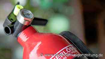 Ilsede: Unbekannte versprühen Feuerlöscher auf Schulhof