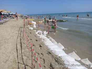Alba Adriatica, sacchi di sabbia per "salvare la spiaggia": le strategie dei concessionari nella zona nord - Abruzzo Cityrumors