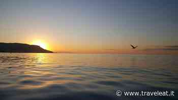 A Loano il fascino e la suggestione dell'alba a picco sul mare - Traveleat.it