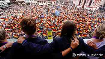 Nationalmannschaft - Tausende Fans feiern Fußball-Frauen in Frankfurt - Nordbayerischer Kurier