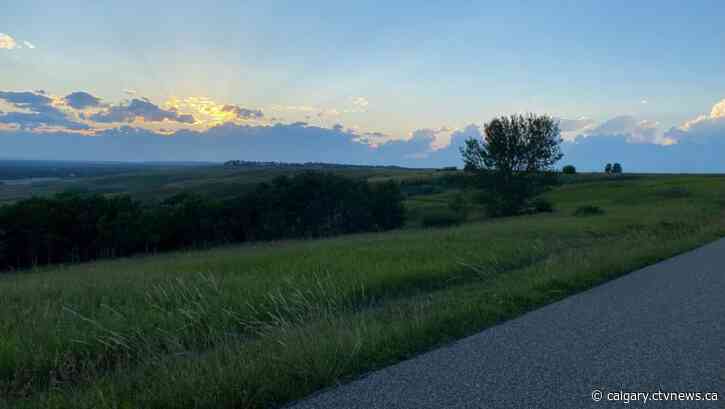 Calmer weather for Calgary this week; evening storm risk