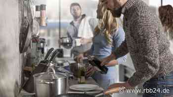 Kultureller Austausch: Mobiles Kochprojekt macht fünf Wochen in Schwedt halt - rbb24