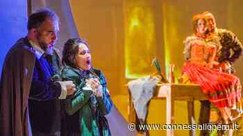 Padova, piazza degli Eremitani – Rigoletto – Connessi all'Opera - Connessi all'Opera