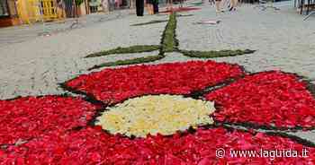 Cuneo in fiore per la Madonna del Carmine e l'Infiorata - LaGuida.it