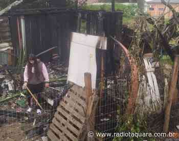 Família perde tudo em incêndio ocorrido em Parobé - Rádio Taquara