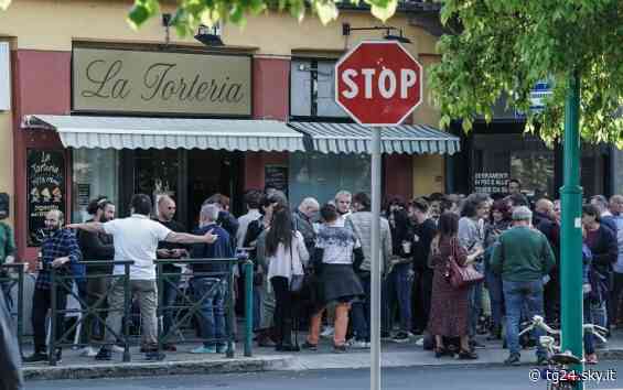 Chivasso, chiude il locale negazionista La Torteria: sfratto esecutivo - Sky Tg24