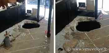 Rapina in gioielleria ad Aversa: i ladri sbucano dal pavimento - Vesuvio Live