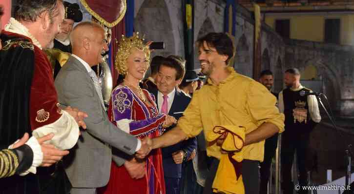 Grande successo per la Giostra Cavalleresca di Sulmona: migliaia di spettatori sugli spalti e nel centro stori - ilmattino.it