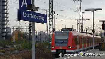 Handydieb an Münchner S-Bahnhaltestelle geht leer aus – hinterlässt aber Spuren beim Opfer