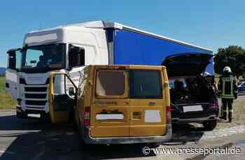 FW Eigeltingen: Feuerwehr wird zu Unfall mit 3 Fahrzeugen gerufen