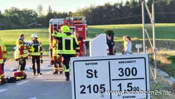 Tragischer Unfall auf St2105 bei Taching: zwei Motorradfahrer schwer verletzt