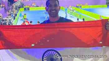 Vikrant Massey cheers for Team India at Commonwealth Games 2022 in Birmingham - Hindustan Times