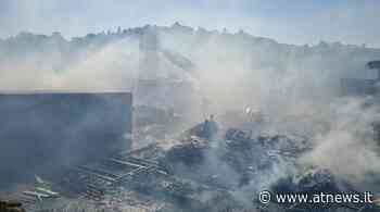 Incendio in un capannone a Canelli - ATNews
