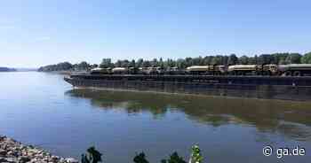 Militär in Bonn - Schiff transportiert Fahrzeuge auf dem Rhein - General-Anzeiger Bonn