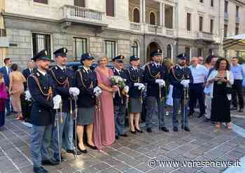 Matrimonio sotto le sciabole a Gallarate: Giuseppe Tedesco e Sara De Micco sposi - varesenews.it