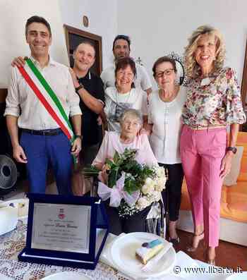 Vigolzone festeggia i 100 anni di Luisa Carini. "Leggo sempre i giornali" - Libertà