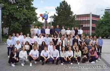 HZA-A: 64 Berufseinsteiger beim Hauptzollamt Augsburg Jetzt Karriere beim Zoll starten! - Presseportal.de