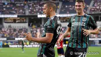 Joveljic, Pérez lead Galaxy past Chivas 2-0 at SoFi Stadium - Belleville News-Democrat