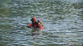 Vigevano, si immerge nel Ticino e scompare in acqua: ricerche dei vigili del fuoco - Cronaca - IL GIORNO
