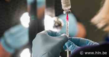 Zorgverleners kunnen vanaf 17 augustus vervroegde herfstbooster krijgen | Denderleeuw | hln.be - Het Laatste Nieuws