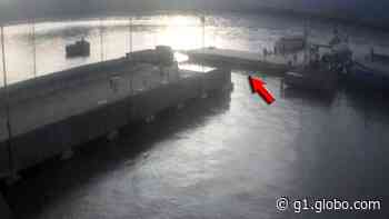 Flutuante quebra e travessia entre Guarujá e Bertioga é paralisada - g1.globo.com