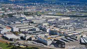 61-Jähriger durchbrach Schranke und gab Gas: Mann rast über Mercedes-Gelände – Polizist schießt ihm ins Bein - DER SPIEGEL