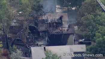 Fire severely damages 3 homes in Aurora