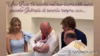 Clizia Incorvaia e Paolo Ciavarro battezzano il figlio ad Agrigento: le foto - Giornale di Sicilia