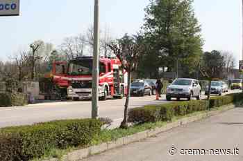 Punto da ape esce di strada - Crema News