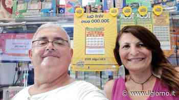 Vince 300mila euro con un Gratta e Vinci da 5: festa a Sant'Angelo. È caccia al fortunato - IL GIORNO
