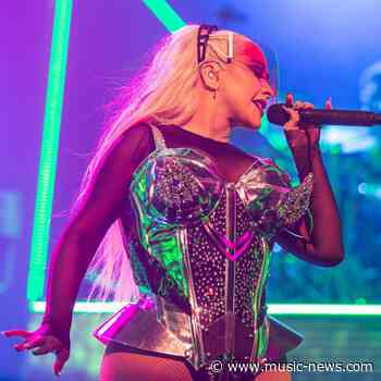 Christina Aguilera promises new English-language album
