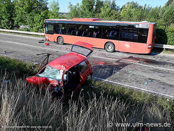 Autofahrer stirbt nach Zusammenstoß mit Linienbus