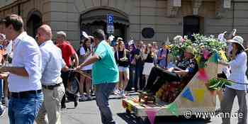 Aus Dankbarkeit: Besonderer Mathelehrer in Erlangen bekommt ganz besonderen Abschied - NN.de