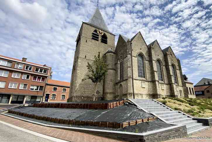 Begrafenis van 2,5-jarig meisje mag niet doorgaan in Sint-Servaaskerk in Wemmel omdat ouders Frans spreken