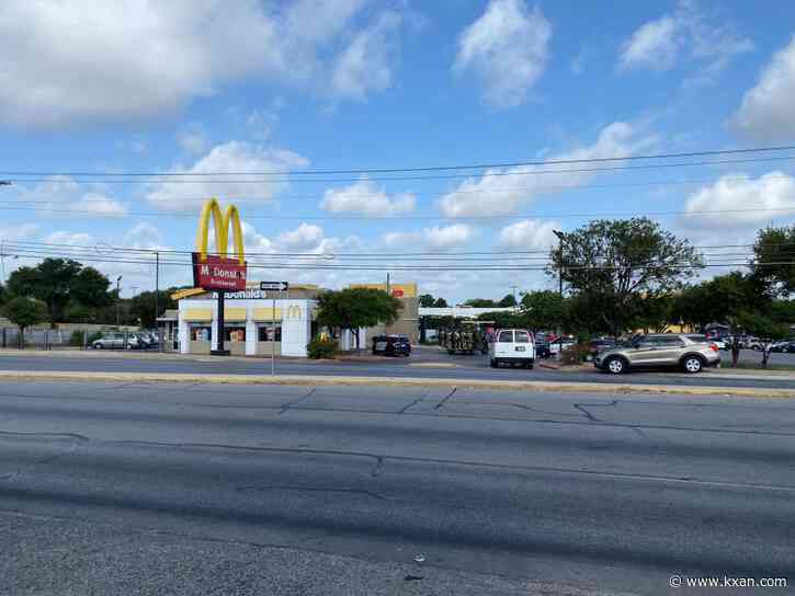 LIVE: Austin SWAT responding to N. Lamar Blvd. in north Austin