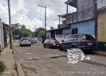 (+Video) Van contra talleres mecánicos que invaden calles de Nanchital - Imagen de Veracruz