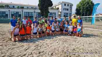 La Nazionale Juniores di beach tennis s’è allenata al Marco Polo Sports Center, grazie a Trasatti - LA NAZIONE