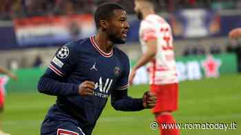 Colpo Roma: Wijnaldum atterrato nella Capitale, tifosi in delirio