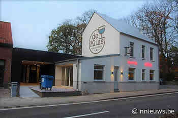 Boom aan café De Kluis valt om op Lichtaartseweg, geen gewonden - Nnieuws.be