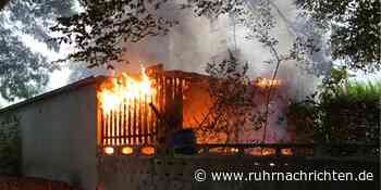 Holzunterstand in Castrop-Rauxel bei Brand zerstört - Ruhr Nachrichten