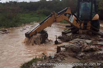 Desenvolvimento Sustentável inicia desassoreamento do Riacho do Silva no Bebedouro - Correio dos Municípios
