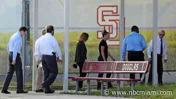 PHOTOS: Jurors in Parkland Shooting Trial Tour School Building Where 17 Were Gunned Down