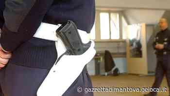 Armi per la polizia locale, a Suzzara raffica di critiche al progetto - La Gazzetta di Mantova